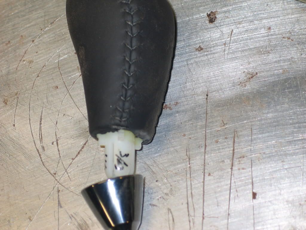 uhoh my shifter knob wont come off?? Custom Dodge Magnum Forums